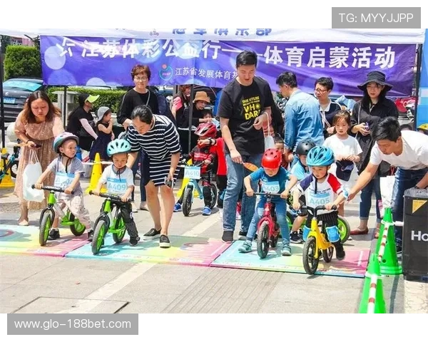 小时候与伙伴们沿着公路驾驶，驰骋风景，寻找冒险的童年记忆游戏